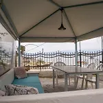 Seaside Semesterbostad *